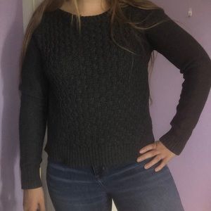 Black Aèropostale sweater